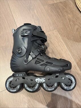 Micro Black Women's Inline Skate - Sleek Urban Performance